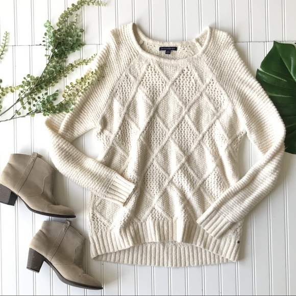 American Eagle Outfitters Sweaters - American Eagle sweater pullover cream